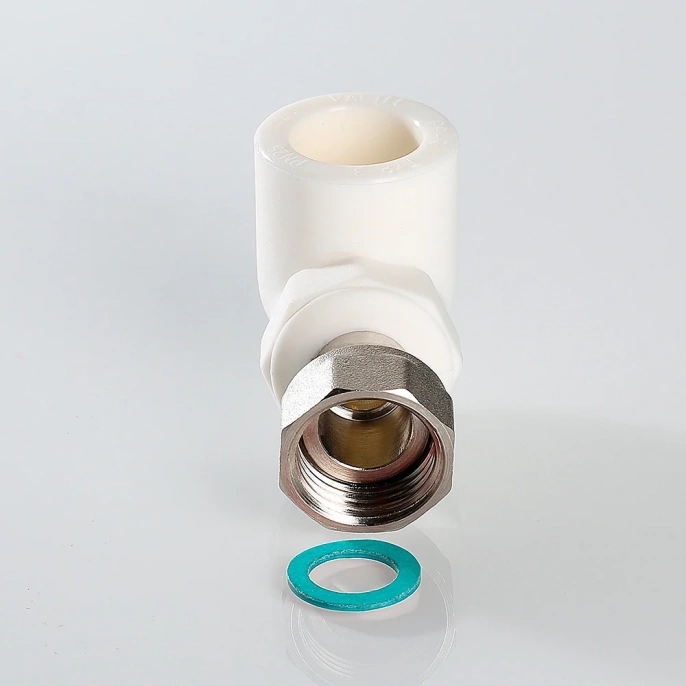 Угольник Valtec PP-R 20 мм х 3/4" с накидной гайкой