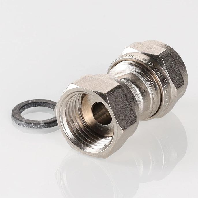 Муфта обжимная Valtec 16 мм х 1/2" с накидной гайкой